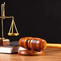 کیفری دادسرا دادگاه / وکیل پایه یک دادگستری