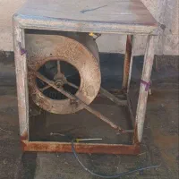 یک عدد کولر به همراه پمپ و موتور و پوشال