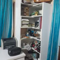 کتابخانه کنج سفید جادار