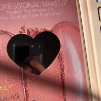 پالت سایه ۴۰ رنگ دختر و شیر فقط ۶۵۸ هزارتمن