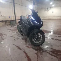 کلیک واریو ۱۶۰ در حد خشک