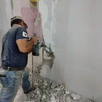 تخریب داخلی و بیرونی ساختمان|خدمات پیشه و مهارت|رشت, یخسازی|دیوار