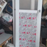 درب حمام پی وی سی اقتصادی در حد نو و تمیز