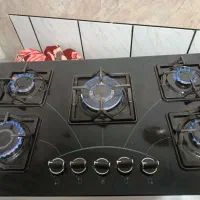 اجاق گاز پنج شعله سالم و تمیز