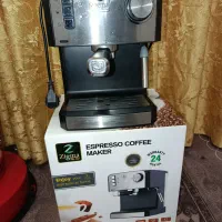 یک عدد دستگاه قهوه ساز اسپرسو