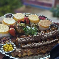 به تعدادی نیروی آقا وخانم جوان نیازمندیم|استخدام خدمات فروشگاه و رستوران|یزد, |دیوار