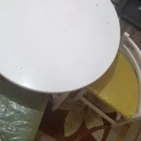 میز ناهار خوری کم جا وسالم بدون شکسته گی