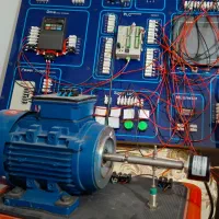 برق کار صنعتی‌/سیم کشی تابلوبرق/PLC /HMI/Drive