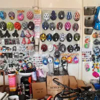 کلاه دوچرخه و موتور و کلاه اسکیت زانو بند