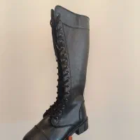 بوت بلند|کیف، کفش، کمربند|ساری, |دیوار