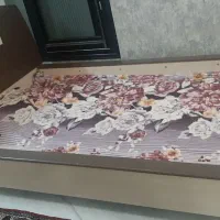 تخت خواب ۱۲۰ سانت در ۲ متر (یک و نیم نفری)