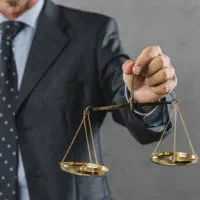 وکیل و مشاور حقوقی (مشاوره رایگان)