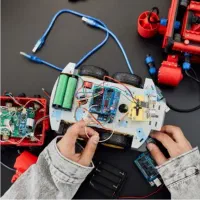 استخدام نیروی آقا - الکترونیک،برنامه نویسی،رباتیک