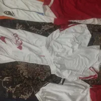 لباسهای ورزشی و یه سری چیزهای دیگه