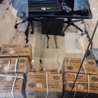 استخدام نگهبان در مغازه برق خورشیدی