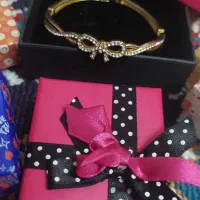 دستبند و انگشتر