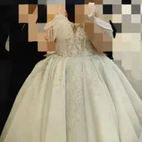 لباس عروس در حد نو بسیار شیک و زیبا|لباس|گرمسار, |دیوار