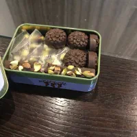 ویزیتور شکلات با وسیله