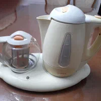 چایی ساز در حد نو و کفش و خورده ریز