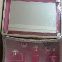 آینه و سرویس دستشویی