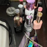 وسایل ناخن|آرایشگاه و سالن‌های زیبایی|آستارا, |دیوار