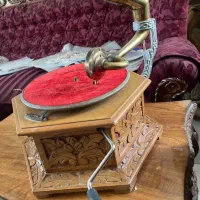 گرامافون هندلی|کلکسیون اشیاء عتیقه|تهران, بلوار کشاورز|دیوار