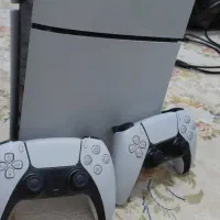 ps5 اسلیم یک ترابایت با ۲ دسته و پایه شارژ
