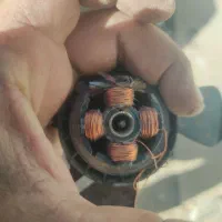 فن بزرگ|پنکه و تصفیه‌کنندهٔ هوا|کرمان, |دیوار