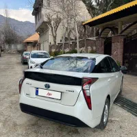 تویوتا پریوس