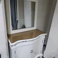 کنسول چوبی با آینه