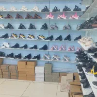 فروشگاه کفش و صندل گراناز