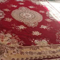 قالی 12 متر رنگ زرشکی کار کرده