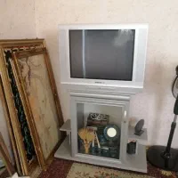 میز و تلویزیون 29 اینچ