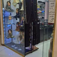 فروشنده خانم جهت پوشاک زنانه