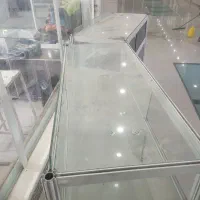 ویترین آلمینیومی کاملا سالم