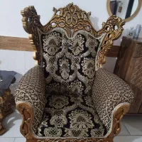 مبل هفت نفره ب همراه میز عسلی