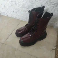 کفش|کیف، کفش، کمربند|بندر انزلی, گمرک|دیوار