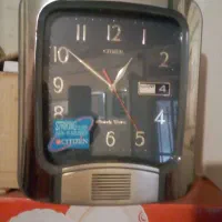 تعدادی ساعت دیواری تاریخ دار