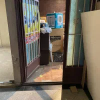 دفتر کار در بازارآهن