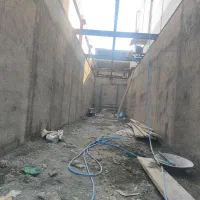 لکه کاری ساختمان و دیوار چینی سیمان کاری  باغ ویلا