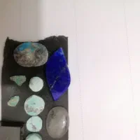 چندتا سنگ فیروزه نیشابور