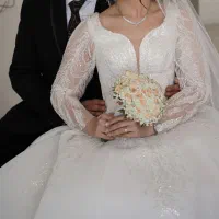 لباس عروس در حد نو