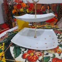 شیرینی خوری  دو طبقه تمیز اصلا استفاده نشده