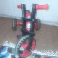 سه چرخه فلزی