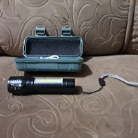 چراغ قوه پلیسی