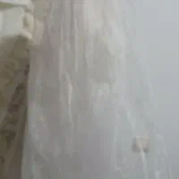 لباس عروس مدل قدیمی اما قشنگه دنباله دار هستش|لباس|کرج, حصارک بالا|دیوار