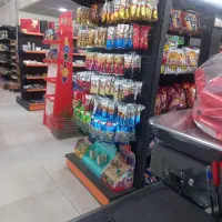 فروشنده خانم جهت کار در فروشگاه مواد غذایی