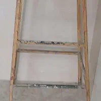 چهارپایه فلزی