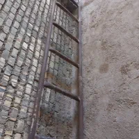 نردبان فلزی