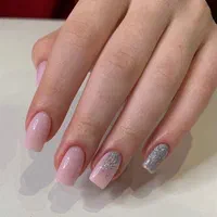 خدمات لاین ناخن و اموزش|خدمات آرایشگری و زیبایی|میبد, |دیوار